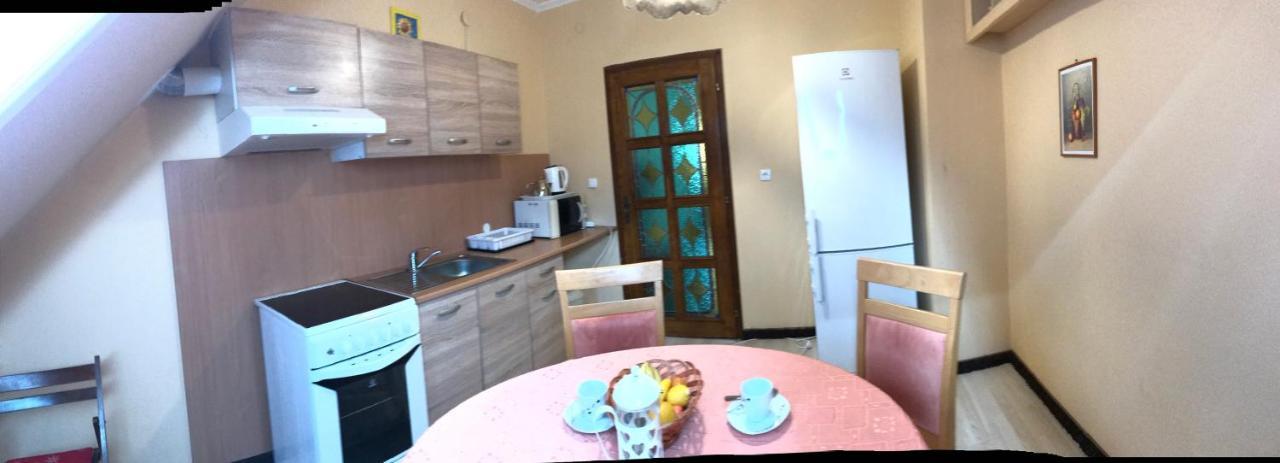 Lotusz Apartments In Mestecǎneşti Exterior foto