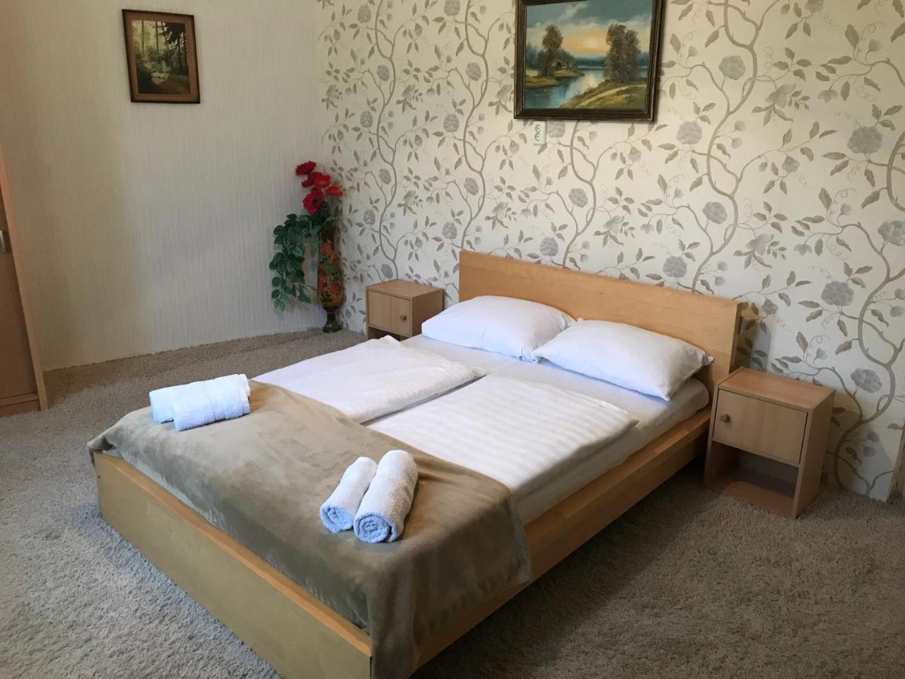 Lotusz Apartments In Mestecǎneşti Exterior foto