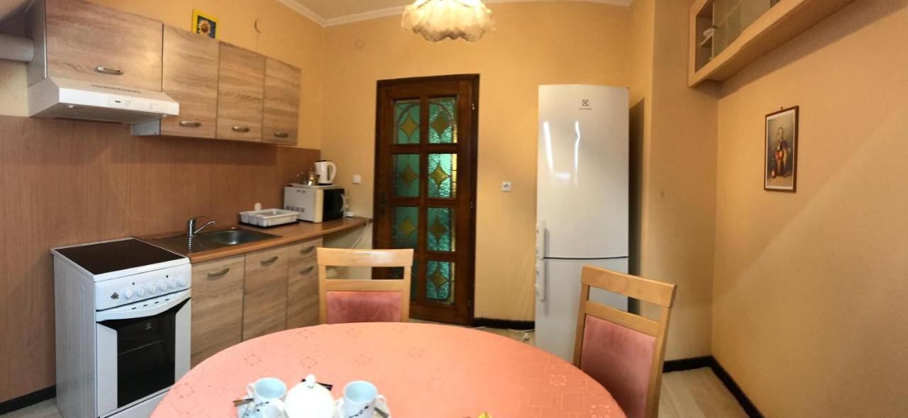 Lotusz Apartments In Mestecǎneşti Exterior foto